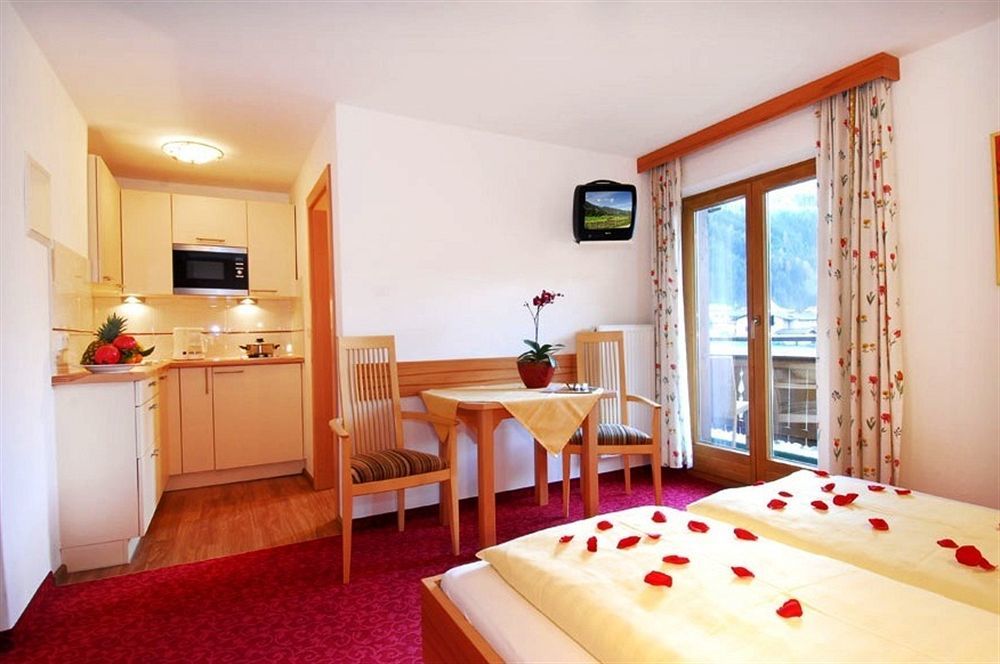 Aparthotel Apart Austria Mayrhofen Zewnętrze zdjęcie